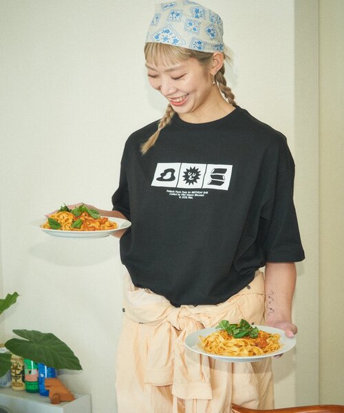 BIRTHDAY BAR(バースデイバー)の「【POTLUCK PASTA PARTY】Tシャツ 2サイズ展開(Tシャツ/カットソー・レディース・ホワイト/ネイビー/ブラック・MEDIUM/X-LARGE)」の9枚目の写真