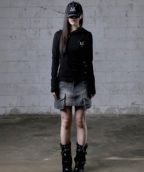 MUCENT(ムセント)の「A'GEM/9 × .kom 『MUCENT/ムセント』 VANTA METAL LOGO SNAP BUTTON/バンタメタルロゴボタンフードトップス(その他トップス・レディース・ブラック・FREE)」の4枚目の写真