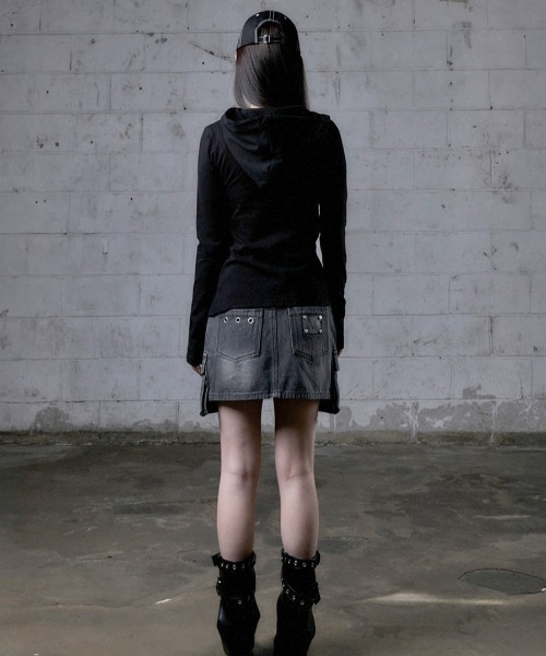 MUCENT(ムセント)の「A'GEM/9 × .kom 『MUCENT/ムセント』 VANTA METAL LOGO SNAP BUTTON/バンタメタルロゴボタンフードトップス(その他トップス・レディース・ブラック・FREE)」の6枚目の写真