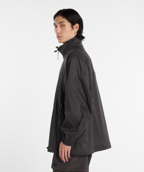NEW BALANCE(ニューバランス)の「NB GREY ミッドレングスジャケット(ブルゾン・メンズ・スミクロ/ベージュ・SMALL/MEDIUM/LARGE/X-LARGE/XX-LARGE)」の3枚目の写真