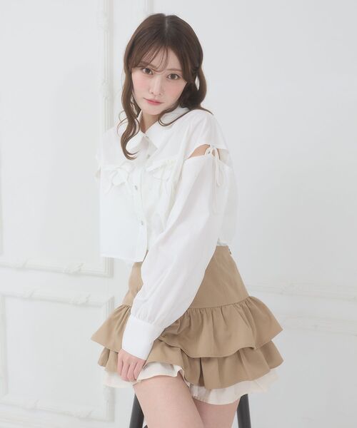 MAJESTIC LEGON（マジェスティックレゴン）の「キラキラオープンショルダーシャツ（シャツ/ブラウス・レディース・アイボリー/ピンク/イエロー/ブルー・MEDIUM）」の8枚目の写真
