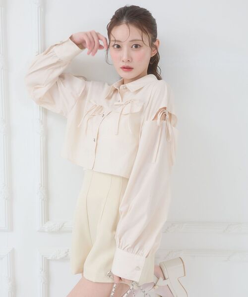 MAJESTIC LEGON（マジェスティックレゴン）の「キラキラオープンショルダーシャツ（シャツ/ブラウス・レディース・アイボリー/ピンク/イエロー/ブルー・MEDIUM）」の18枚目の写真