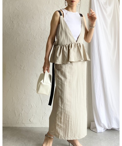 She's Closet(シーズクローゼット)の「ロング丈 レイヤード風 ペプラム切り替え キャミワンピース ジャンパースカート(ジャンパースカート・レディース・ライトベージュ/オリーブ/ブラック・FREE)」の6枚目の写真