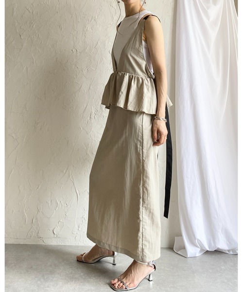 She's Closet(シーズクローゼット)の「ロング丈 レイヤード風 ペプラム切り替え キャミワンピース ジャンパースカート(ジャンパースカート・レディース・ライトベージュ/オリーブ/ブラック・FREE)」の17枚目の写真