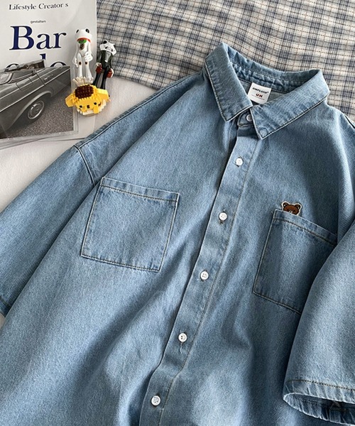 SHEPP(シープ)の「【UNISEX】ワンポイントオーバーサイズ ライトデニム ハーフスリーブシャツ(シャツ/ブラウス・メンズ・ブルー/ブラック・M)」の22枚目の写真