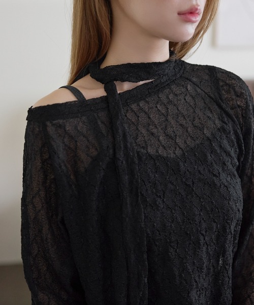 UNE MANSION(ユヌマンション)の「【UNE ORIGINAL】ベルト付きオフショルダーレースオーバーサイズレイヤードカットソー(Tシャツ/カットソー・レディース・ブラウン/クリーム/ブラック・FREE)」の13枚目の写真