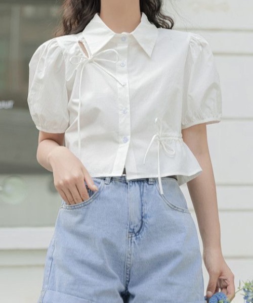 Mejoul(メジュール)の「リボンギャザーデザイン パフスリーブシャツブラウス(シャツ/ブラウス・レディース・サックスブルー/ブラック/ホワイト・F)」の4枚目の写真