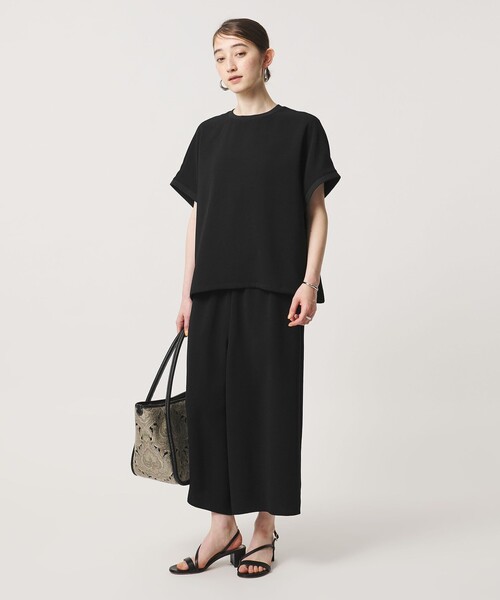 UNITED ARROWS(ユナイテッドアローズ)の「COMFY クロップド ワイドパンツ ‐防汚 UVカット ウォッシャブル‐(スラックス・レディース・ブラック/ダークグレー・36/38)」の7枚目の写真
