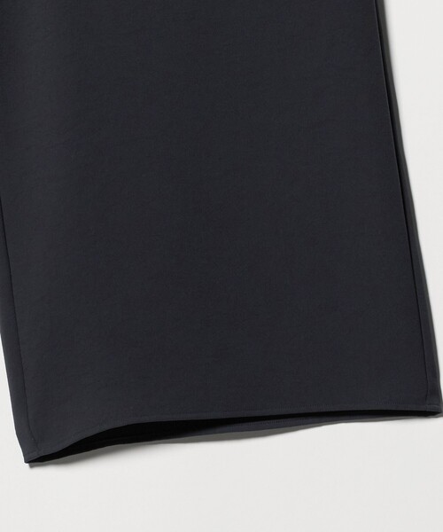 UNITED ARROWS(ユナイテッドアローズ)の「COMFY クロップド ワイドパンツ ‐防汚 UVカット ウォッシャブル‐(スラックス・レディース・ブラック/ダークグレー・36/38)」の15枚目の写真