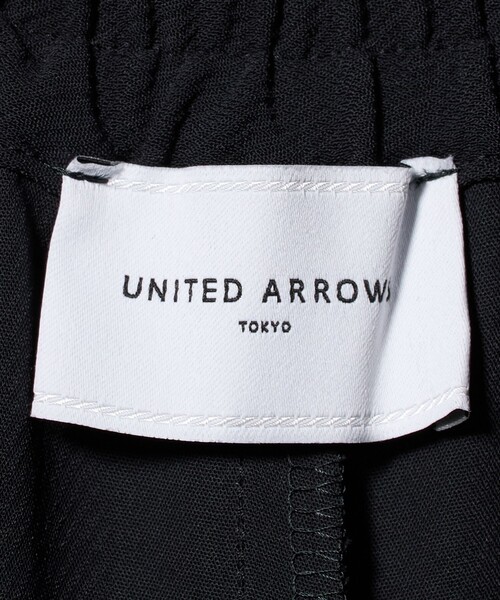 UNITED ARROWS(ユナイテッドアローズ)の「COMFY クロップド ワイドパンツ ‐防汚 UVカット ウォッシャブル‐(スラックス・レディース・ブラック/ダークグレー・36/38)」の21枚目の写真