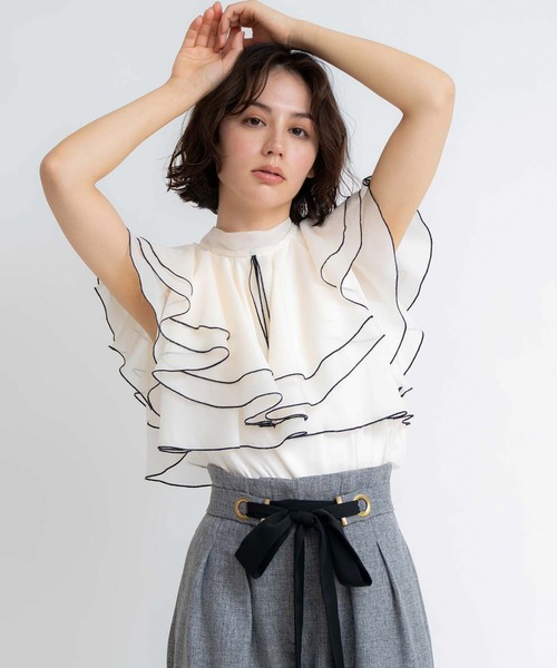 NOELA(ノエラ)の「ラッフルフリルシアーブラウス(シャツ/ブラウス・レディース・ブラック/オフホワイト/ラベンダー・フリー)」の4枚目の写真