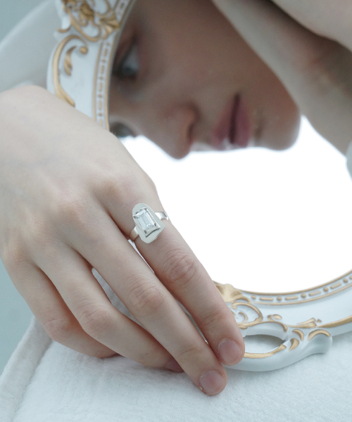 OVERGREY(オーバー グレイ)の「Truth Mirror Ring - M(リング・レディース・その他・20号/16号/17号/18号/19号/15号/9号/10号/11号/12号/13号/14号/7号/8号)」の2枚目の写真