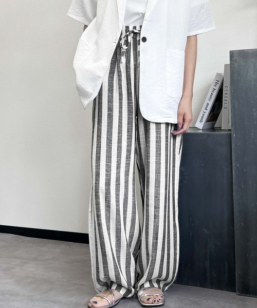 LOWO(ロワ)の「リネン混マルチストライプイージーワイドパンツ(ウエストゴム)(その他パンツ・レディース・ブルー/ブラック・FREE)」の6枚目の写真