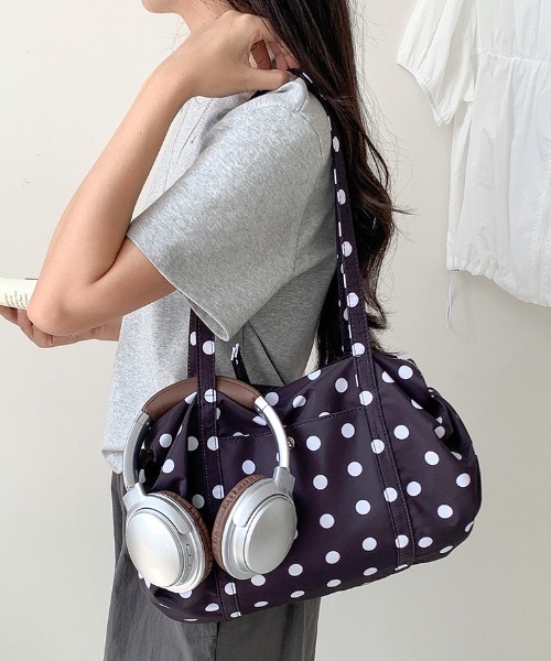 Teem Store（チームストア）の「【ドット柄】 ギャザーミニボストンバッグ（ショルダーバッグ・レディース・ブラック/ホワイト・F）」の8枚目の写真