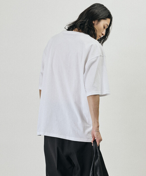 Firsthand(ファーストハンド)の「MA Firsthand/マ ファーストハンド MA ベーシック ロゴ 刺繍 ショートスリーブ Tシャツ(Tシャツ/カットソー・メンズ・ブラック/ホワイト/ブルー/オフホワイト・MEDIUM/SMALL/LARGE)」の14枚目の写真