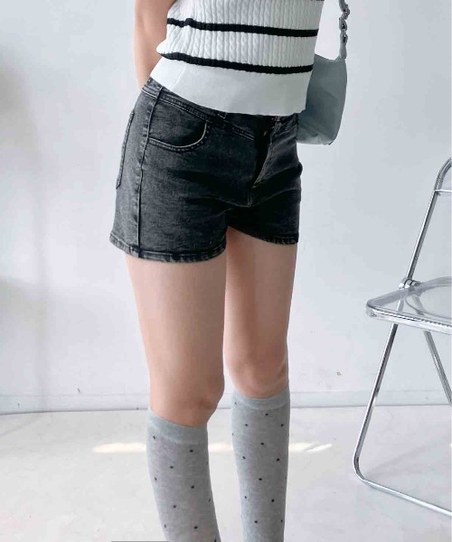AS KNOW AS plus（アズノゥアズプラス）の「〇ストレッチショートパンツ（デニムパンツ・レディース・ブラック/ブルー系/ブラック系・FREE）」の16枚目の写真