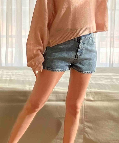 AS KNOW AS plus（アズノゥアズプラス）の「〇ストレッチショートパンツ（デニムパンツ・レディース・ブラック/ブルー系/ブラック系・FREE）」の4枚目の写真
