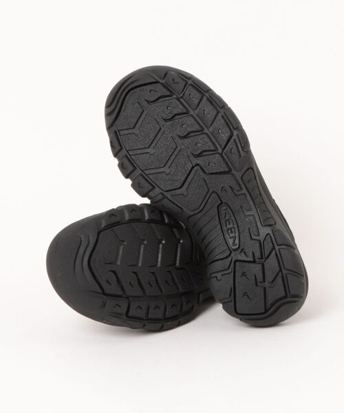 KEEN(キーン)の「【K-SWISS/ケースイス】NEWPORT H2/ニューポート エイチツー(サンダル・メンズ・ブラック/ブラック系その他・26.0cm/27.0cm/28.0cm)」の4枚目の写真