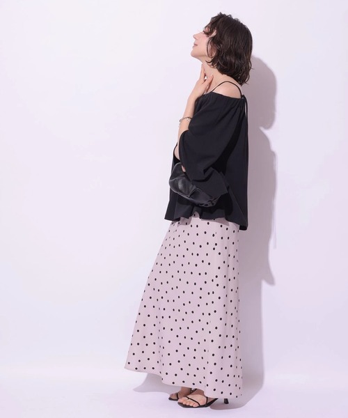 Arpege story(アルページュストーリー)の「ドットサテンスカート(スカート・レディース・ホワイト/ピンクベージュ/ブラック・2/1/0)」の9枚目の写真