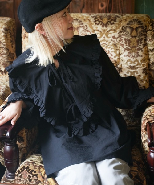 ZOZOMARKET by aoi(ゾゾマーケットバイアオイ)の「【インフルエンサー aoiセレクト】コットンフリルブラウス(シャツ/ブラウス・レディース・ブラック/ホワイト・FREE)」の2枚目の写真