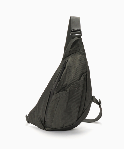 SEALSON(シールソン)の「SEALSON / シールソン SR1 2WAY GRAB BAG GRAVEL GREY(ショルダーバッグ・メンズ・チャコールグレー・FREE)」の2枚目の写真