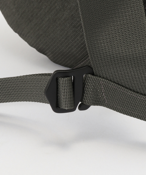 SEALSON(シールソン)の「SEALSON / シールソン SR1 2WAY GRAB BAG GRAVEL GREY(ショルダーバッグ・メンズ・チャコールグレー・FREE)」の9枚目の写真