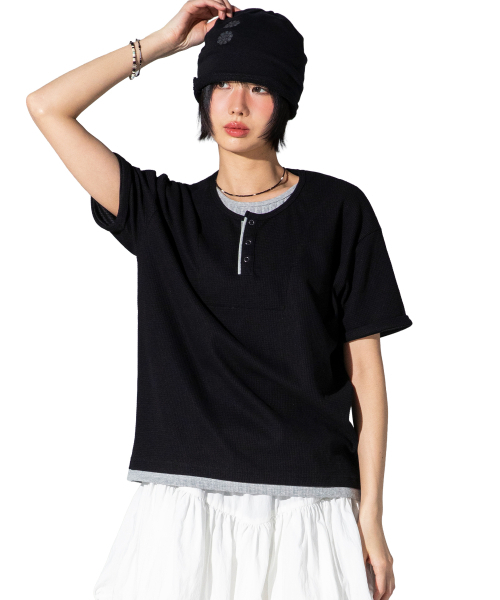 XTONZ（エクストーンズ）の「XTT158 レイヤードワッフルヘンリーネックTシャツ (ブラック)（Tシャツ/カットソー・レディース・その他・SMALL/MEDIUM/LARGE）」の8枚目の写真