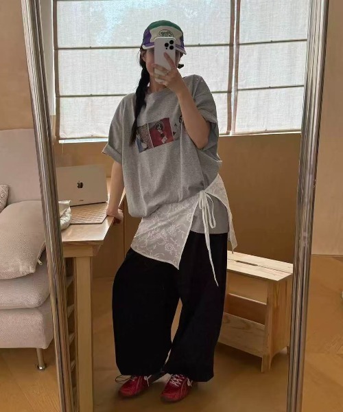 GEMEDA(ジェメダ)の「フォトプリントオーバーTシャツ/ヴィンテージライク半袖トップス(Tシャツ/カットソー・レディース・ホワイト/グレー/ブラック・M)」の14枚目の写真