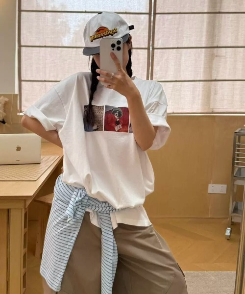 GEMEDA(ジェメダ)の「フォトプリントオーバーTシャツ/ヴィンテージライク半袖トップス(Tシャツ/カットソー・レディース・ホワイト/グレー/ブラック・M)」の11枚目の写真