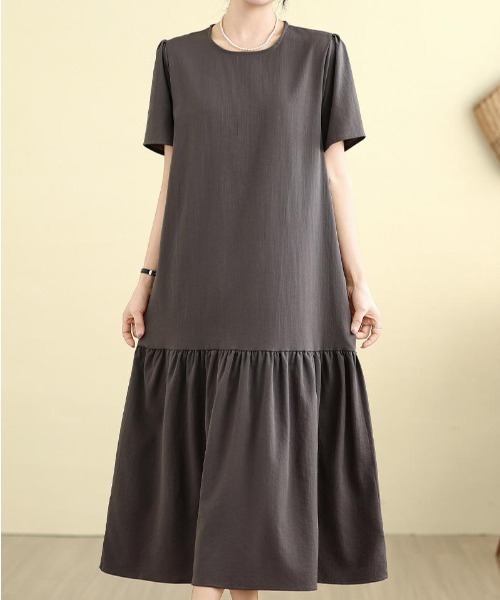 LUCPY（ラクピー）の「リラックスティアードロングワンピース（ワンピース・レディース・アッシュグレー・MEDIUM/LARGE/X-LARGE/XX-LARGE）」の3枚目の写真