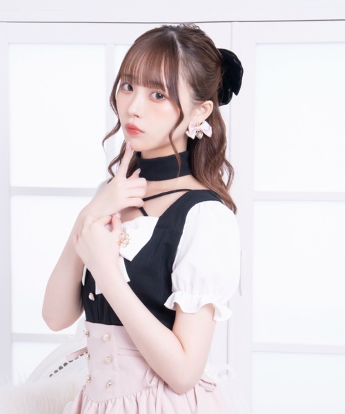 LAFARY（ラファリー）の「ロゴハートリボンピアス（ピアス（両耳用）・レディース・ピンクベージュ/アイボリー/ブラック・FREE）」の5枚目の写真