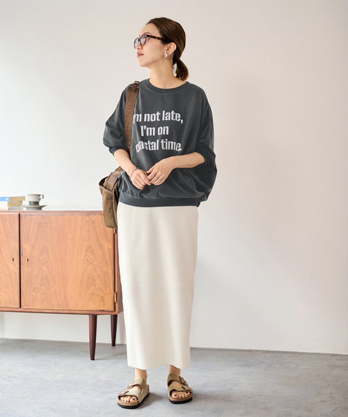 FRAMeWORK(フレームワーク)の「GULFCOAST SPORTSWEAR 別注ドルマンスリーブTシャツ(Tシャツ/カットソー・レディース・スミクロ/ブラウン/ベージュ/ライトグレー・FREE)」の5枚目の写真