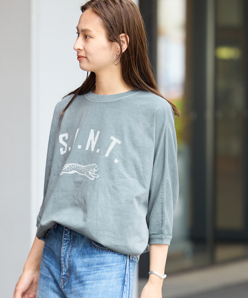 FRAMeWORK(フレームワーク)の「GULFCOAST SPORTSWEAR 別注ドルマンスリーブTシャツ(Tシャツ/カットソー・レディース・スミクロ/ブラウン/ベージュ/ライトグレー・FREE)」の19枚目の写真