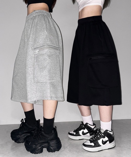 me+em select(ミームセレクト)の「【 2color 】タックワイドカーゴスウェットハーフパンツ / tuck wide cargo sweat half pants(スウェットパンツ・レディース・ブラック/グレー・FREE)」の7枚目の写真