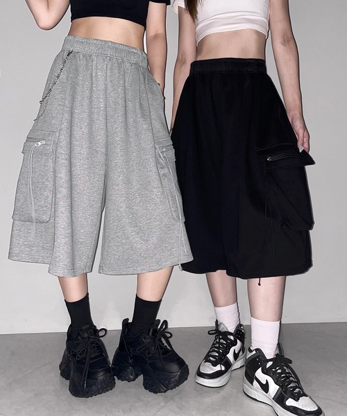 me+em select(ミームセレクト)の「【 2color 】タックワイドカーゴスウェットハーフパンツ / tuck wide cargo sweat half pants(スウェットパンツ・レディース・ブラック/グレー・FREE)」の8枚目の写真