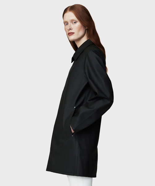 STUTTERHEIM（ストゥッテルハイム）の「【STUTTERHEIM】Vesastan（ステンカラーコート・メンズ・ブラック/チャコールグレー/ベージュ・X-SMALL/SMALL）」の2枚目の写真