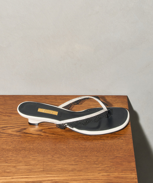 GRISE(グリーズ)の「《/WEB+一部店舗限定》GRISE3.5cmレーストングサンダル(サンダル・レディース・ブラック/アイボリー・X-LARGE/LARGE/MEDIUM/SMALL)」の7枚目の写真