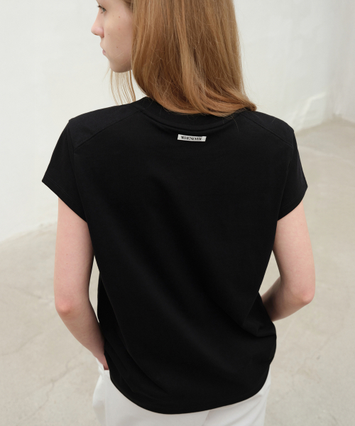 LEVAR(レバー)の「Boyfit Cap Sleeve T-shirt - Black(Tシャツ/カットソー・レディース・その他・FREE)」の2枚目の写真