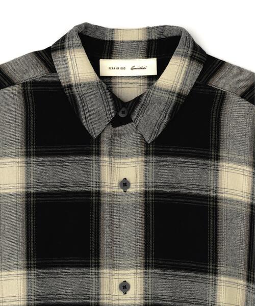 FOG ESSENTIALS(エフオージーエッセンシャルズ)の「Fear of God ESSENTIALS/FOG エッセンシャルズ/BUTTON UP SHIRT(シャツ/ブラウス・メンズ・グレー・S/M)」の2枚目の写真