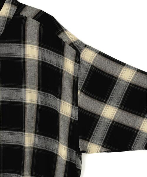 FOG ESSENTIALS(エフオージーエッセンシャルズ)の「Fear of God ESSENTIALS/FOG エッセンシャルズ/BUTTON UP SHIRT(シャツ/ブラウス・メンズ・グレー・S/M)」の3枚目の写真