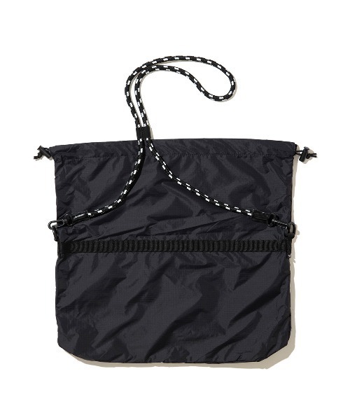 POLeR（ポーラー）の「POLER DRAWSTRING SLING BAG（ポーラー ドローストリング スリングバッグ）（ボディバッグ/ウエストポーチ・メンズ・グレー系/ブルー系/Black・ONE SIZE）」の5枚目の写真