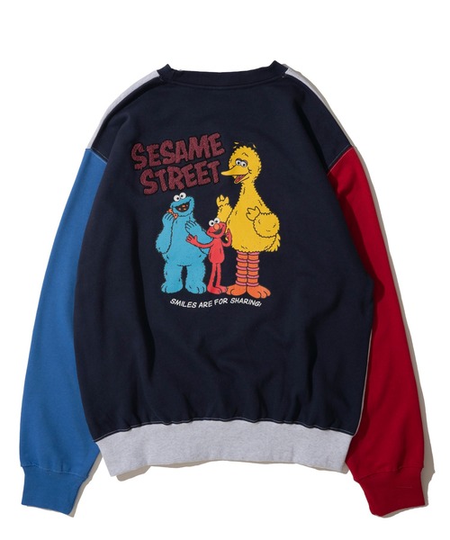 SESAME STREET(セサミストリート)の「【SESAME STREET/セサミストリート】かすれプリントトレーナー(スウェット・レディース・カラフル/オフホワイト/チャコールグレー/ダークグリーン・MEDIUM/LARGE/X-LARGE)」の20枚目の写真