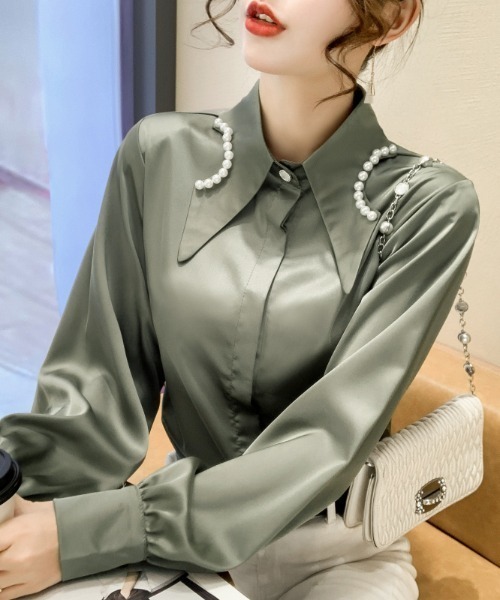 LUCPY(ラクピー)の「パールデザインカラーブラウス(シャツ/ブラウス・レディース・ホワイト/ブラック/グリーン・SMALL/LARGE/X-LARGE/MEDIUM)」の3枚目の写真