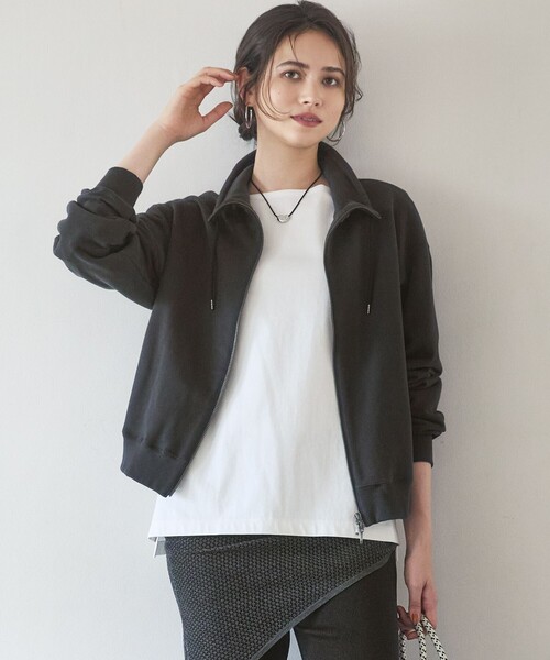 23区 L(ニジュウサンクオオキイサイズ)の「ヴィンテージライクテリー ジップ ブルゾン(ブルゾン・レディース・ライトグレー系/ダークブラウン系/グレー系・46/44)」の2枚目の写真