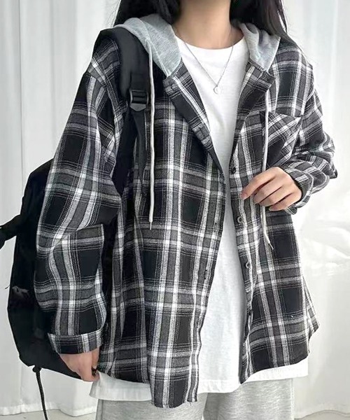 Riff(リフ)の「フード付きチェックシャツ(シャツ/ブラウス・レディース・ネイビー/ブラック・FREE)」の1枚目の写真
