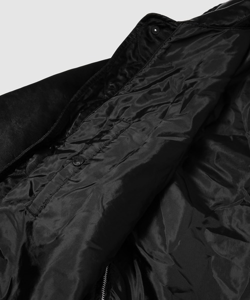 COMME des GARCONS HOMME(コム デ ギャルソン・オム)の「COTTON NYLON TWILL OVER DYE MILITALY JACKET(ブルゾン・メンズ・カーキ・S/M)」の2枚目の写真