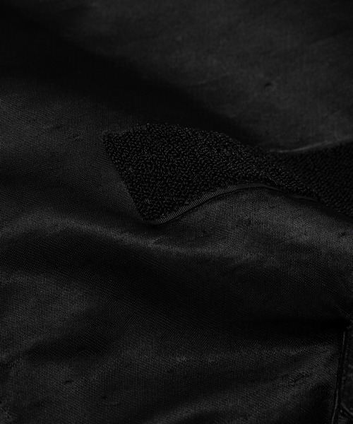 COMME des GARCONS HOMME(コム デ ギャルソン・オム)の「COTTON NYLON TWILL OVER DYE MILITALY JACKET(ブルゾン・メンズ・カーキ・S/M)」の5枚目の写真