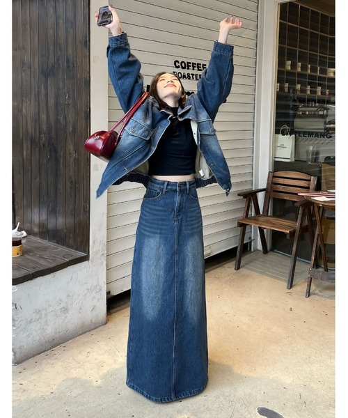 FAVORITO(ファヴォリート)の「デニムシングルブレストシャツロングスカートセットアップ(セットアップ・レディース・ブルー・XL/L/M/S)」の4枚目の写真