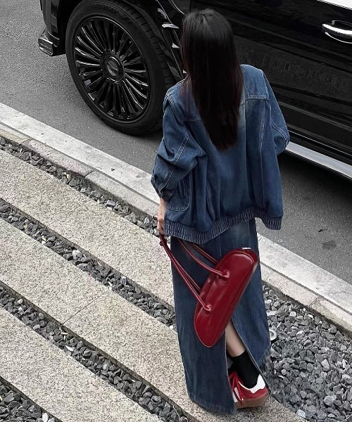 FAVORITO(ファヴォリート)の「デニムシングルブレストシャツロングスカートセットアップ(セットアップ・レディース・ブルー・XL/L/M/S)」の3枚目の写真
