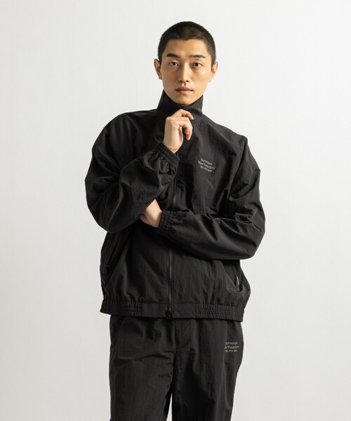 Saturdays NYC（サタデーズ ニューヨークシティ ）の「Everett INT Training Jacket（その他アウター・メンズ・ブラウン/ブラック/オリーブ・L/M/S/XL）」の4枚目の写真